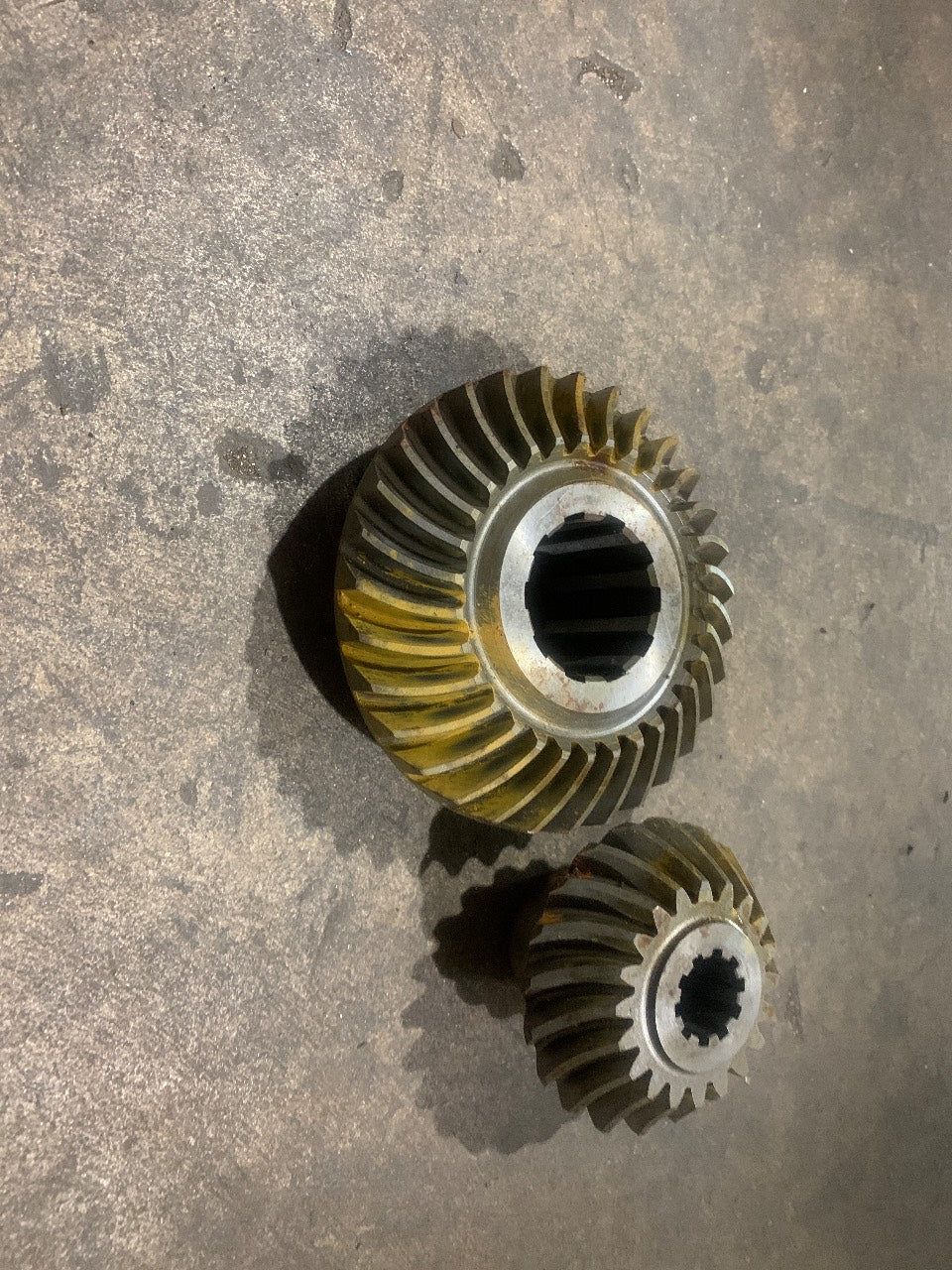 Volvo Penta 832688 Upper Gear Set with Bearing Kit 88252-88 - Used Take-Off