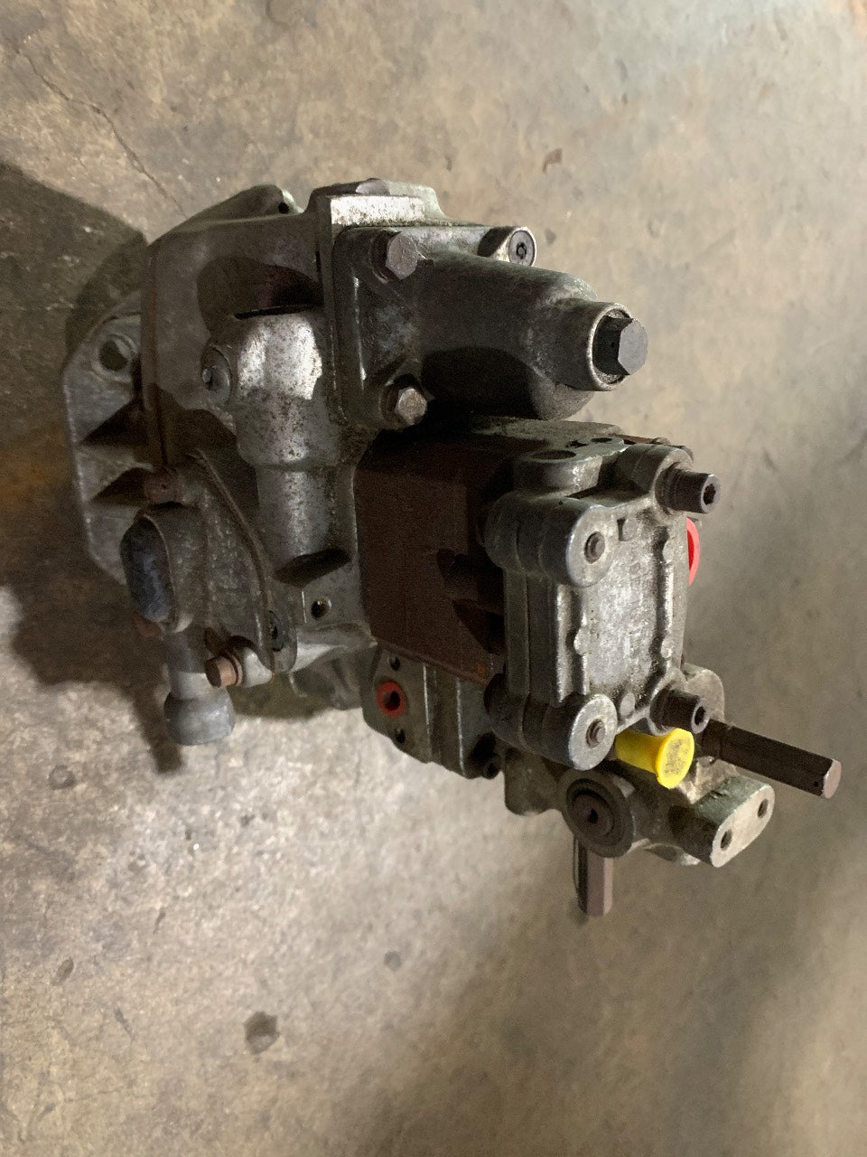 Cummins 3015258 PT Fuel Injection Pump for KT-19 / KTA-19 - Used