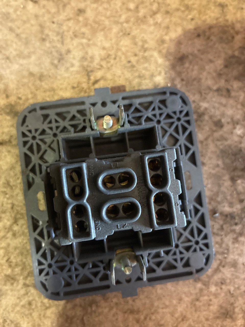 Vimar Idea 17081 1-Module Flush Mount Frame with Rocker Switch - Used