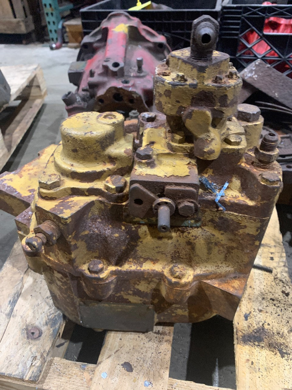 Caterpillar Hydraulic Piston Pump - Used Core