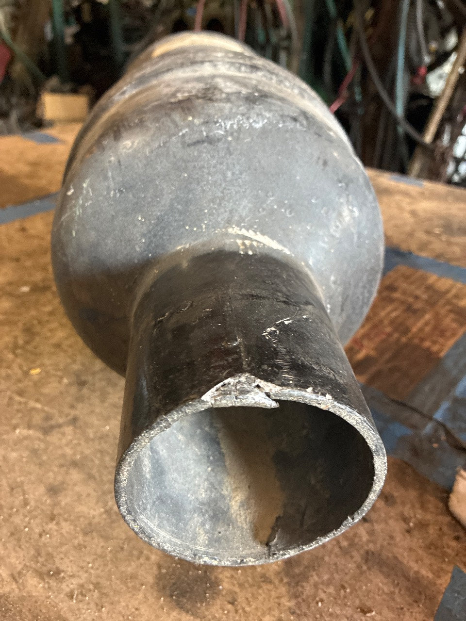 Centek 1000105 Vernatone 3-1/2" Round Inline Wet Exhaust Muffler - Used